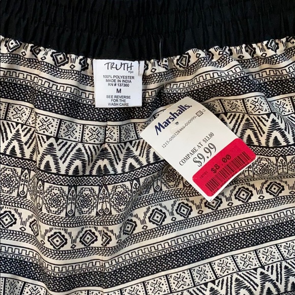 Reversible patterned shorts - Picture 3 of 3